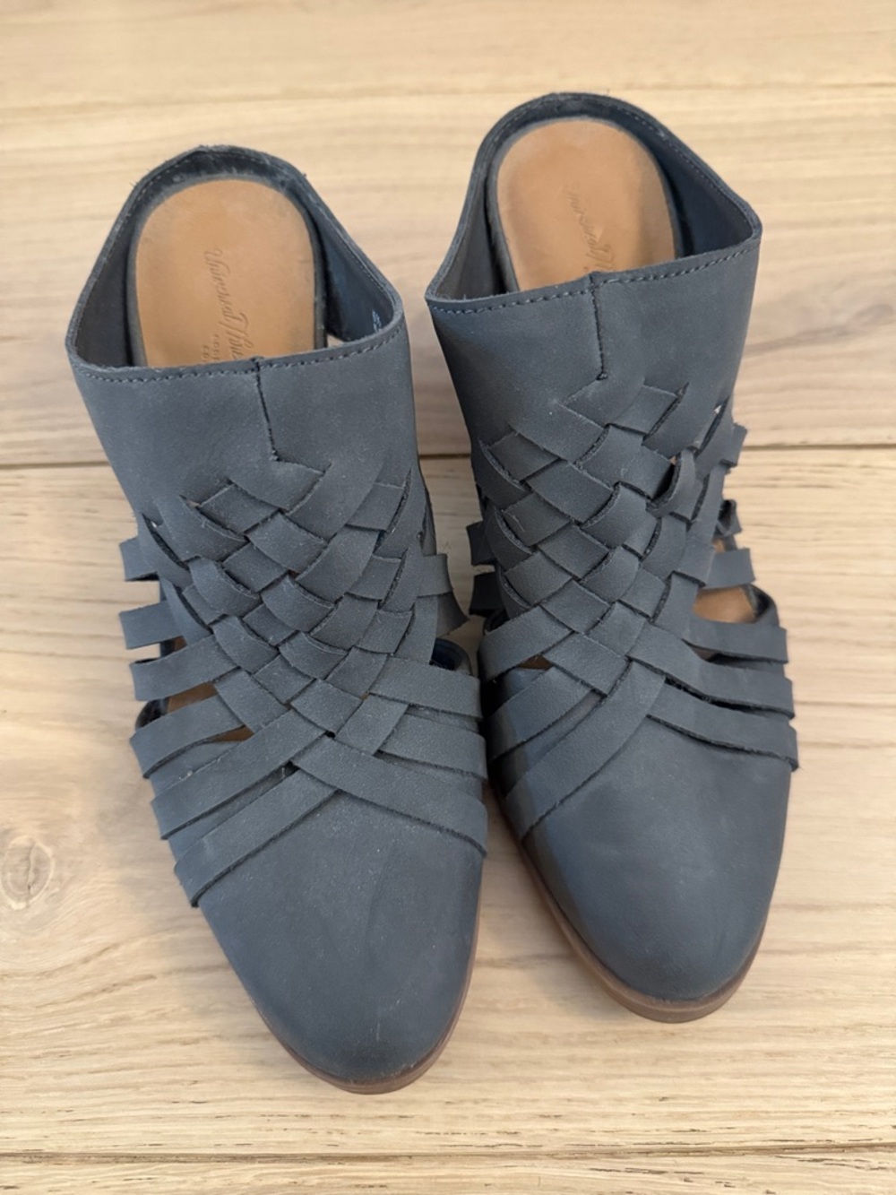 Universal Thread woven heeled mules